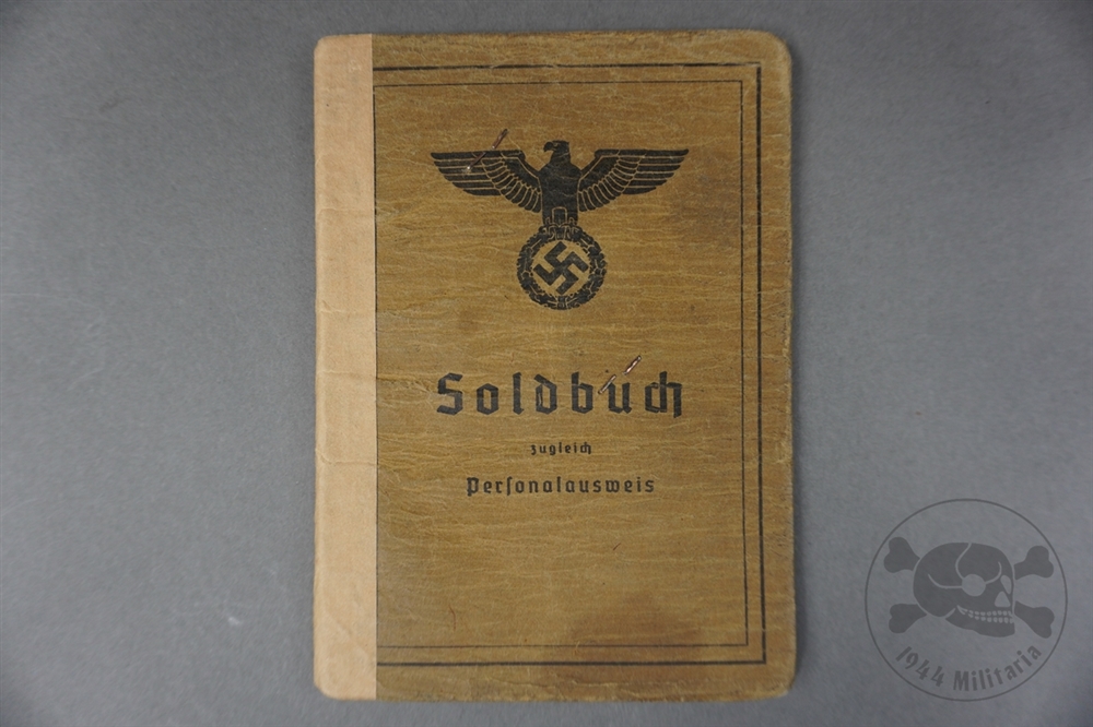 Original German Wwii Heer Soldbuch