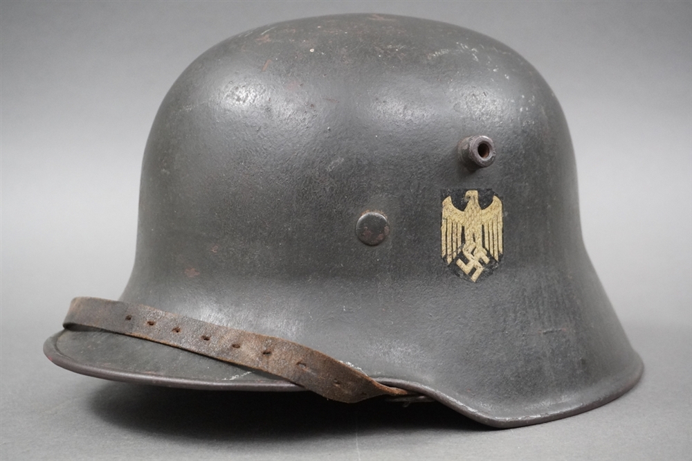 Original German WWII M18 Single Decal Heer Late War Helmet