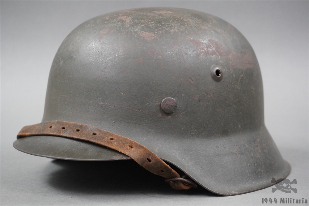 Original German WWII Heer/Waffen SS No Decal M42 Helmet